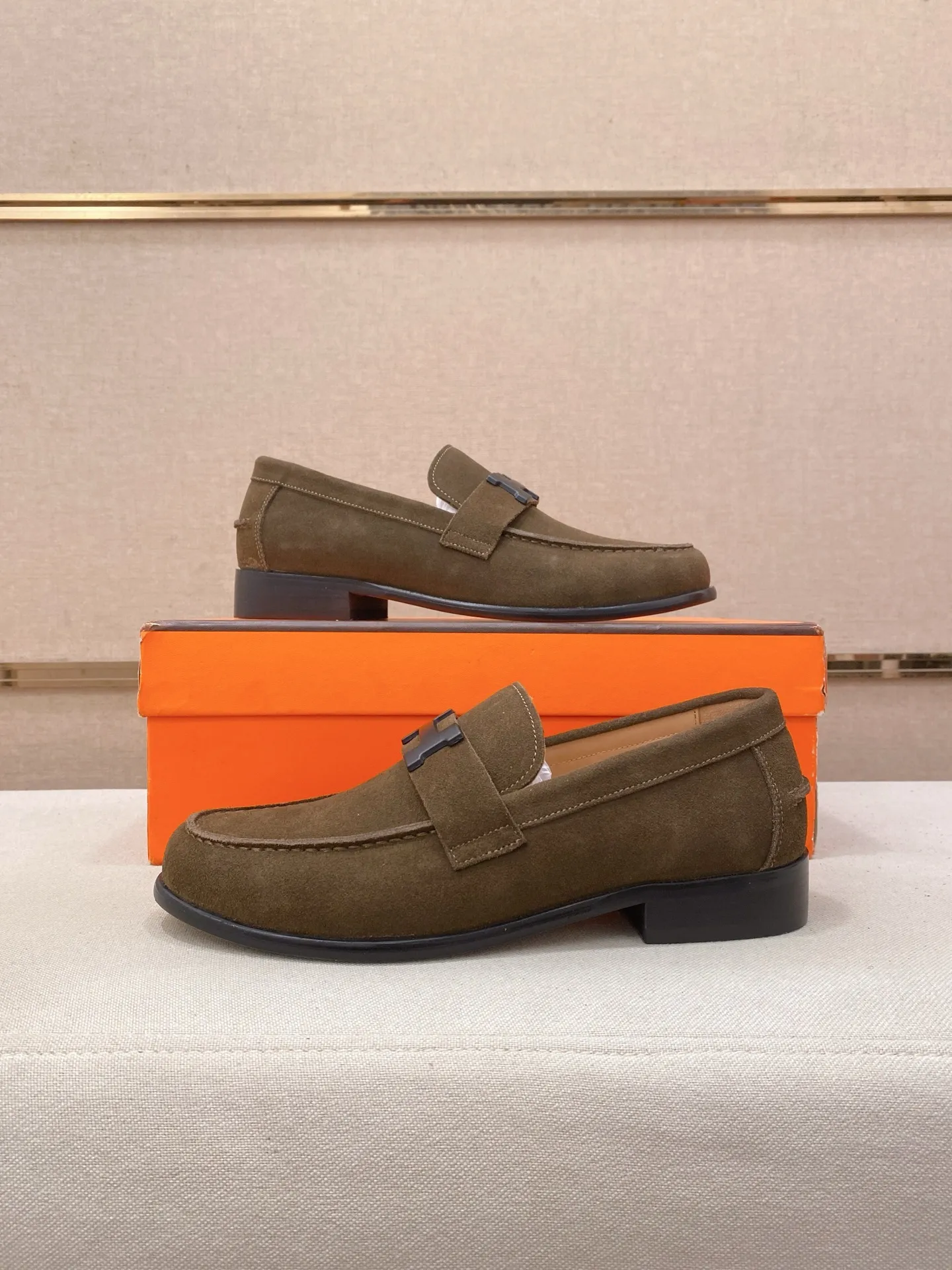 Men's shoes💰: 620💰[HERMES/Hermes]⚠️Top craftsmanship-fashionable business casual style! Pure and high quality can be compared at 1:1! Fabric: Original full-grain cowhide/Lining: Cowhide lining! The texture and comfort have been improved to another level! Rubber anti-slip bottom! Yardage: 39-44. Can be customized for 38.45.